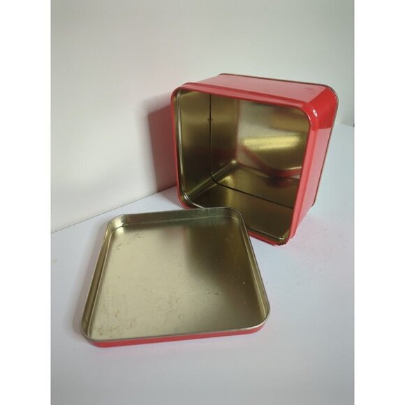 Vintage Betty Boop sitting on the moon metal tin container - Picture 4 of 4